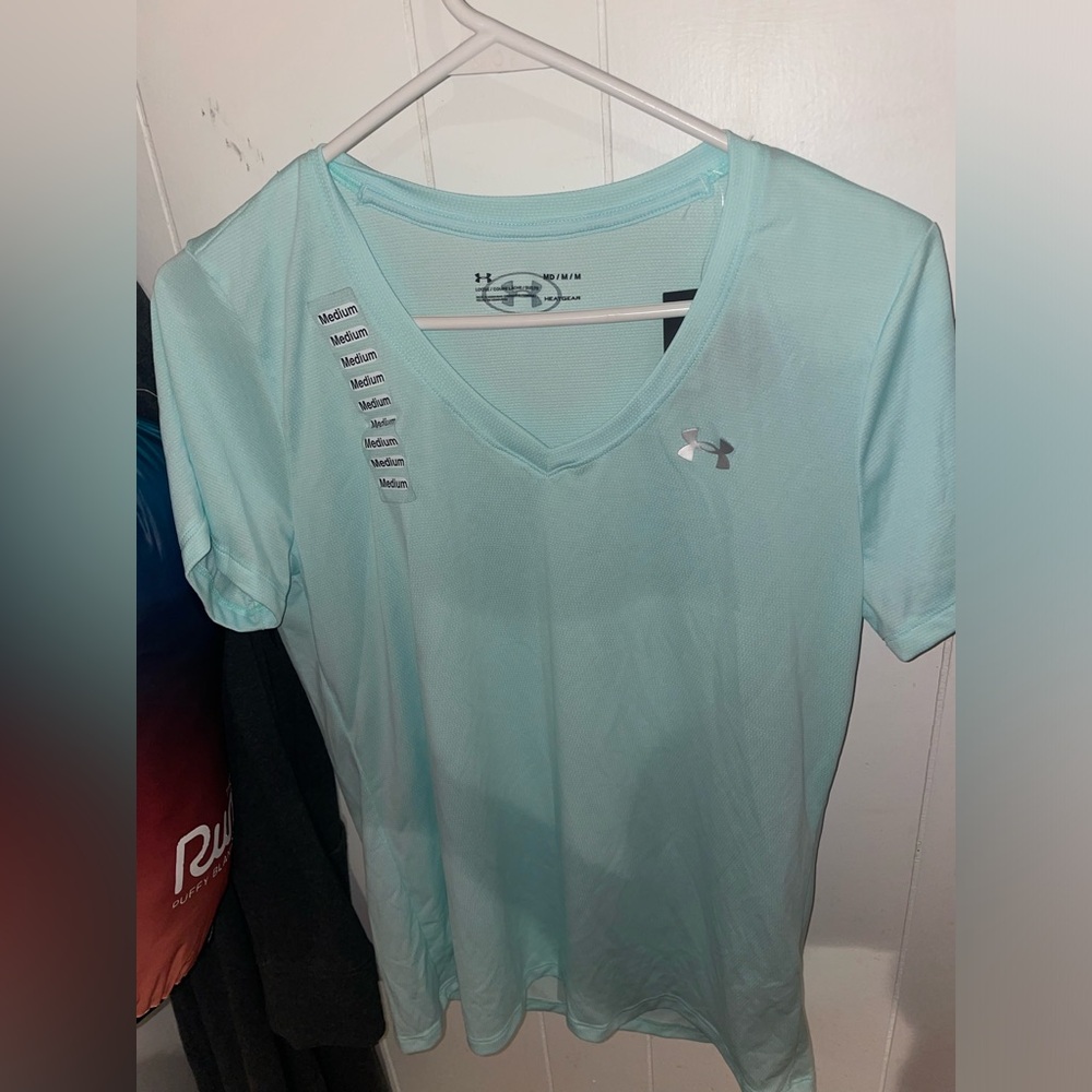 UA V Neck Tee